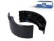 DT Spare Parts 2.40375 Bremsbackensatz, verstärkte Ausführung, D: 410 mm, b: 7 mm, W: 150 mm, S: 8 mm passend für Volvo