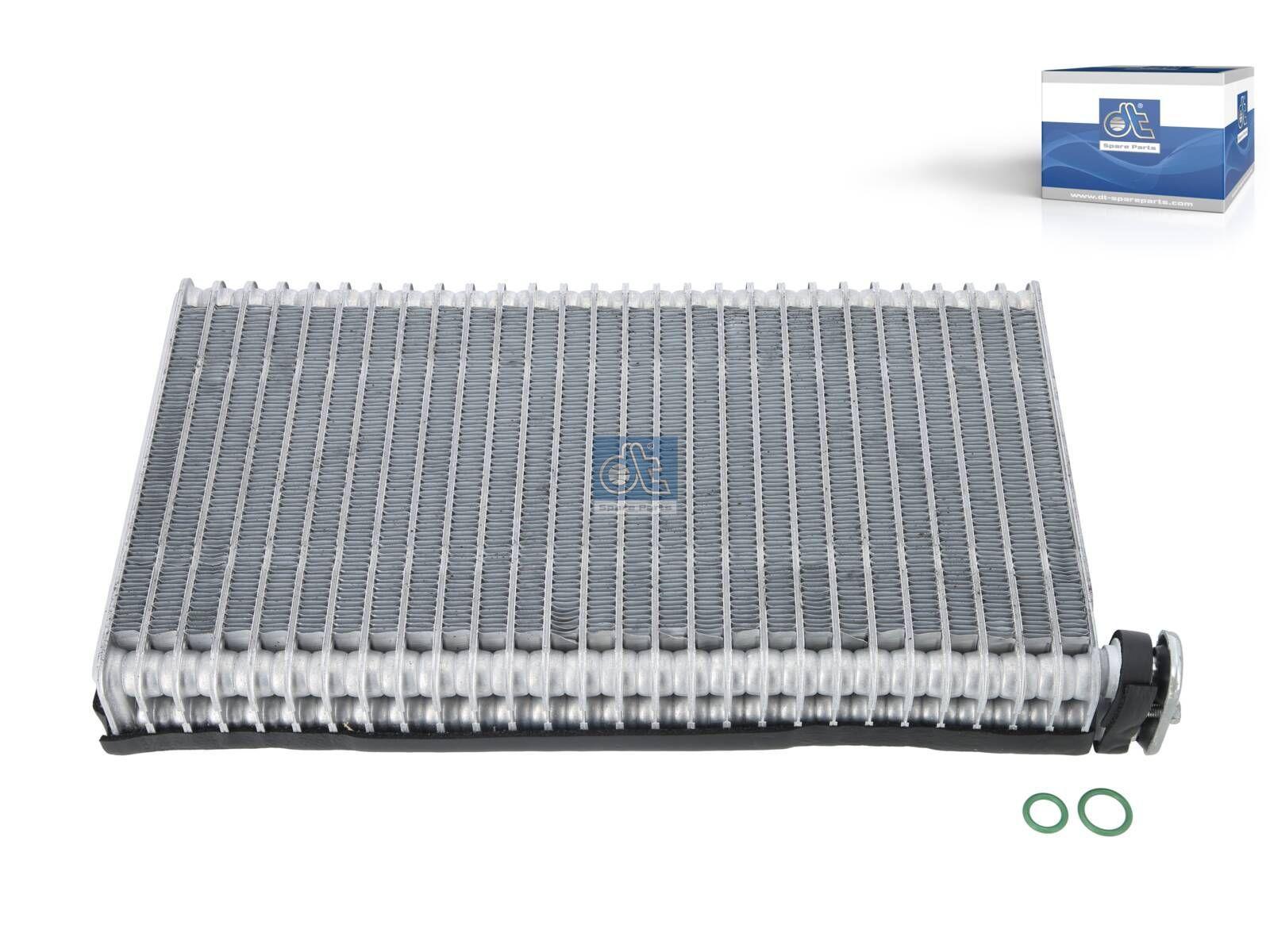 DT Spare Parts 1.23325 Verdampfer, L: 344 mm, W: 195 mm, T: 50 mm passend für Scania