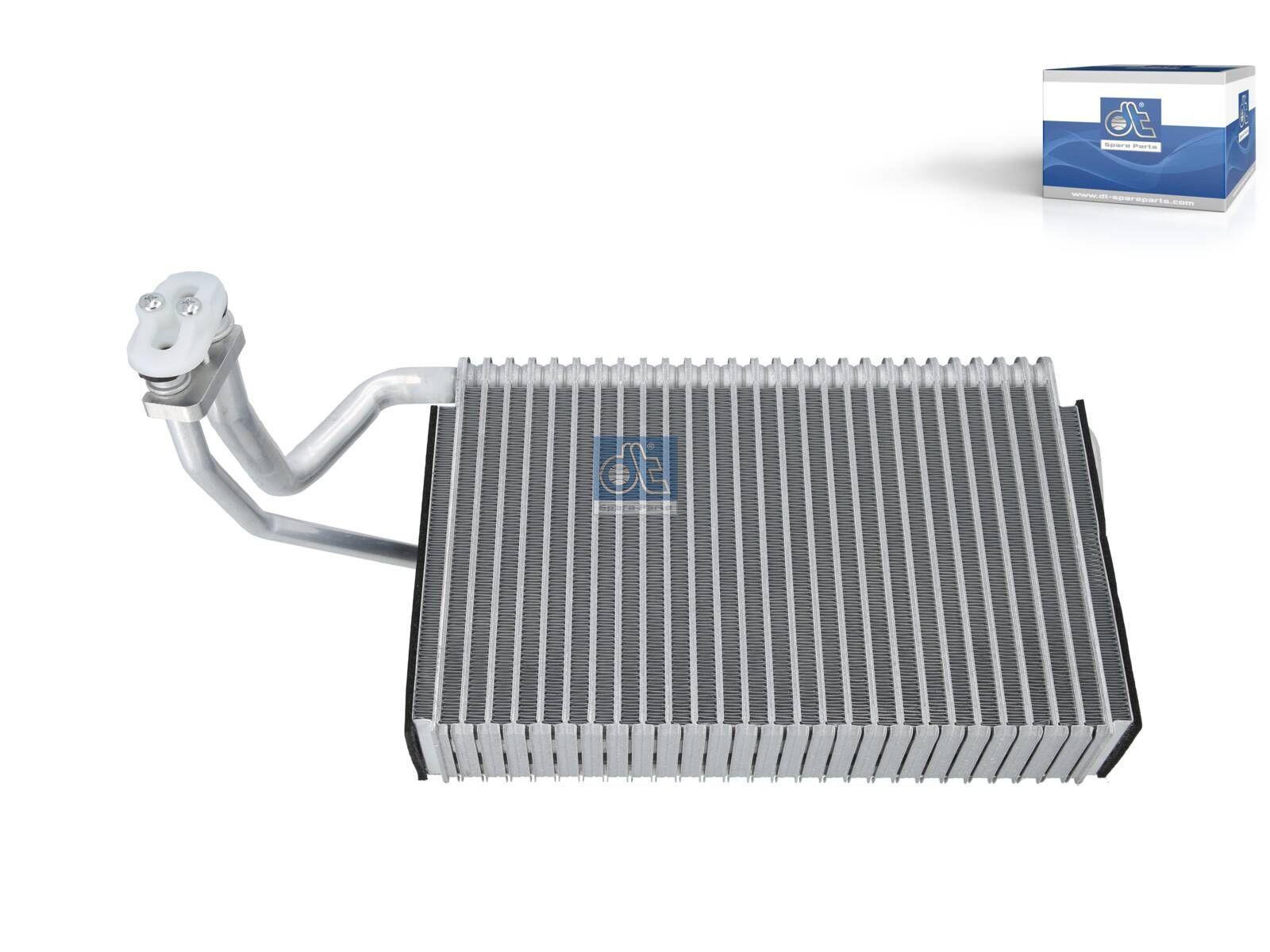 DT Spare Parts 5.62026 Verdampfer, ohne Ventil, L: 307 mm, W: 200 mm, T: 65 mm passend für DAF