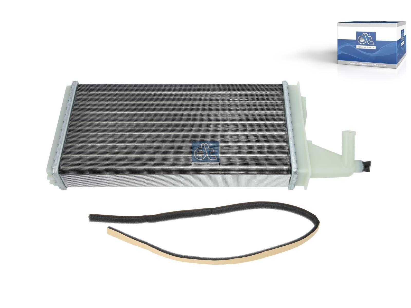 DT Spare Parts 7.74036 Wärmetauscher, L: 300 mm, W: 155 mm, T: 42 mm passend für Iveco