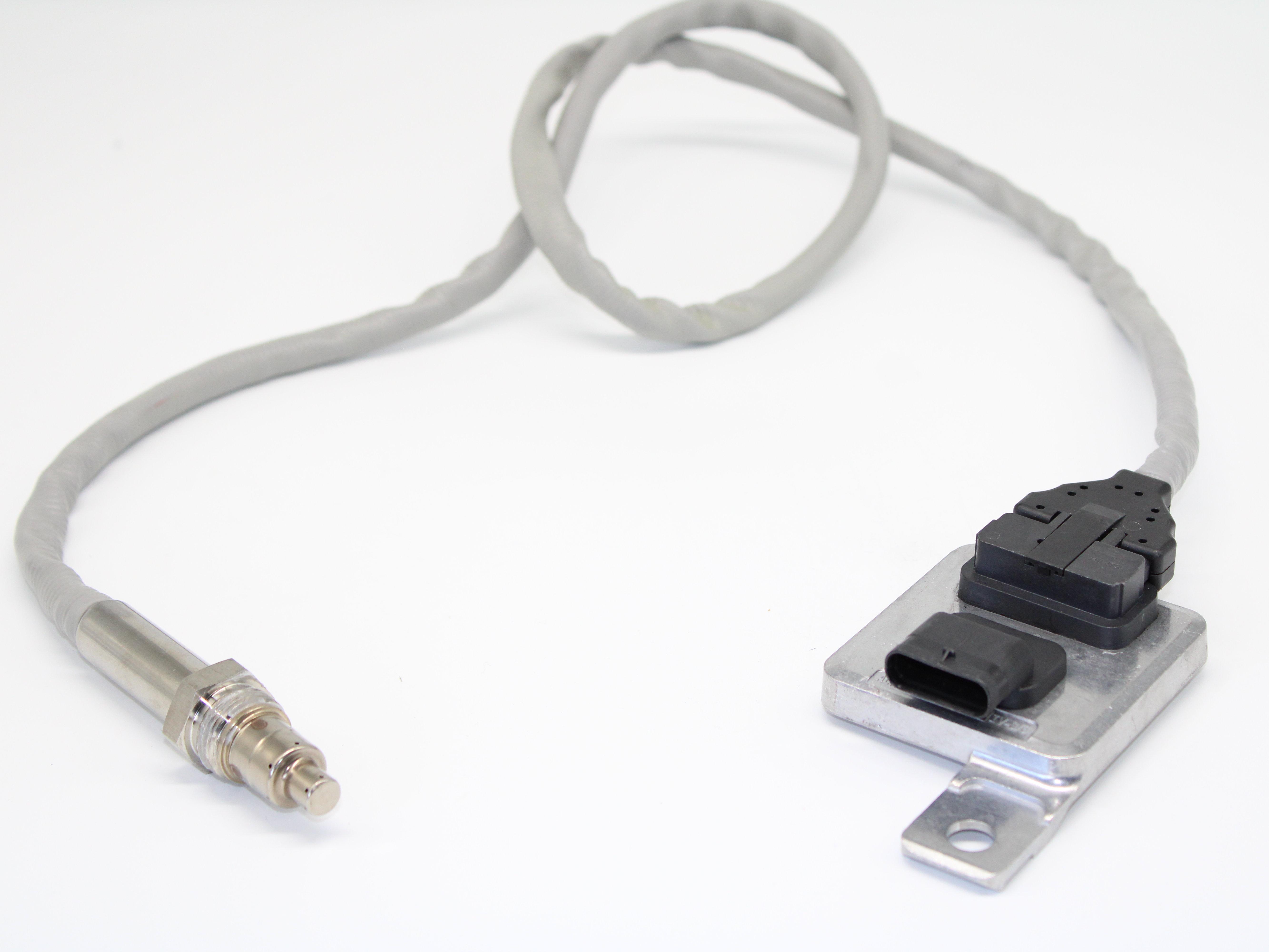 Stickoxid Sensor NOx Katalysator Abgas Emissionssensor 5WK9 6737A, 03L 907 807 AE, 03L 907 807 R passend für VW